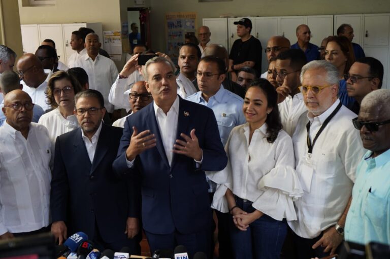 Presidente pide evitar la violencia en los comicios municipales tras denuncias