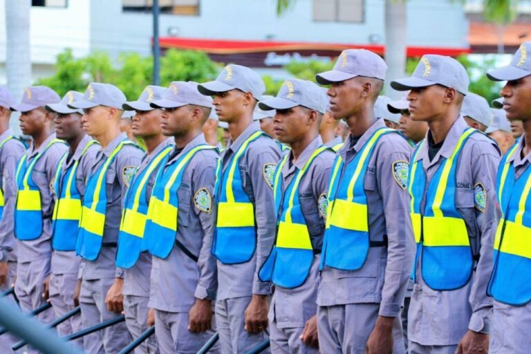 Policiales: Policía Nacional dispone 20 mil agentes para conformar la Policía Militar Electoral. – Policía Nacional Dominicana