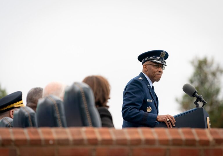 Jefe del Estado Mayor Conjunto recalcó la responsabilidad que tiene EE.UU. de defender a la OTAN