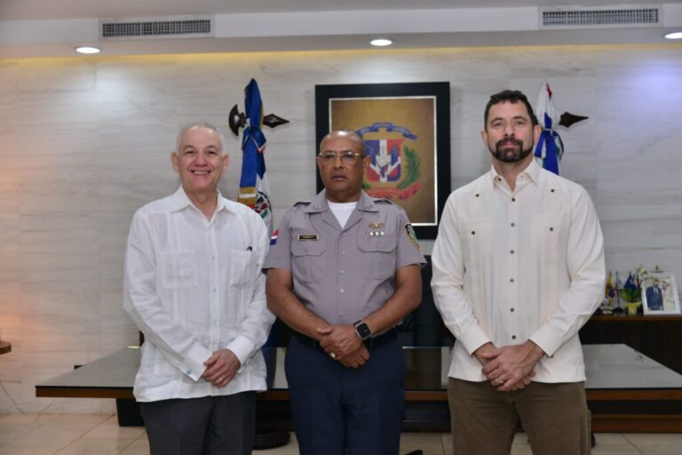Policiales: Director general PN recibe visita de cortesía del encargado de Seguridad Regional de la Embajada de los Estados Unidos. – Policía Nacional Dominicana