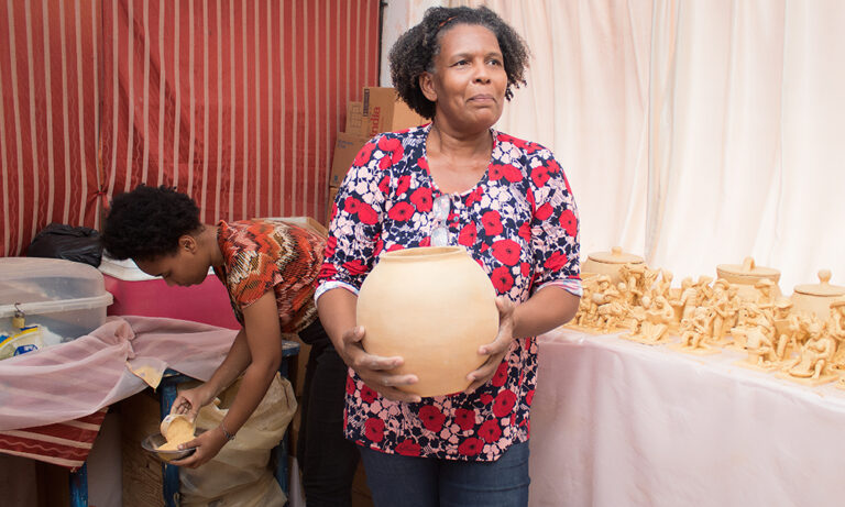 Ana Yris: La escultora del alma dominicana