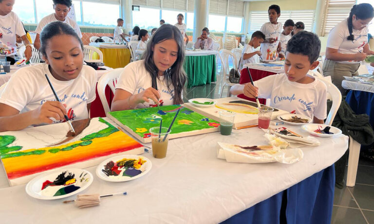 Aeropuerto Cibao impacta sectores con talleres de arte