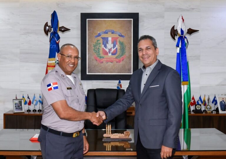 Policiales: Policía Nacional y el ITLA se reúnen para coordinar capacitación en tecnología para el personal institucional. – Policía Nacional Dominicana