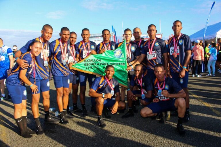 Policiales: Cadetes de la Policía Nacional ganan primer lugar en la 4ta. carrera “Volando Bajito” de la Fuerza Aérea de República Dominicana. – Policía Nacional Dominicana