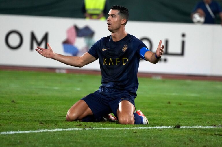 ¿Cristiano Ronaldo Jr. rechazó darle la mano a su padre? Video viral muestra el desconcertante gesto