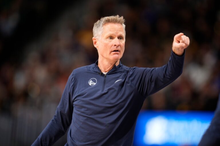 Steve Kerr renueva por dos años con los Warriors y pasa a ser el entrenador mejor pagado en la historia de la NBA