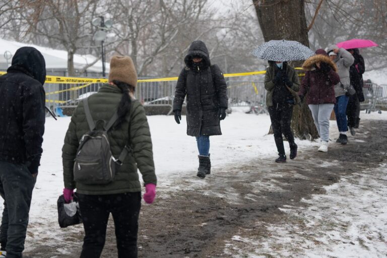 Emiten advertencias por tormenta de nieve en el área de Nueva York