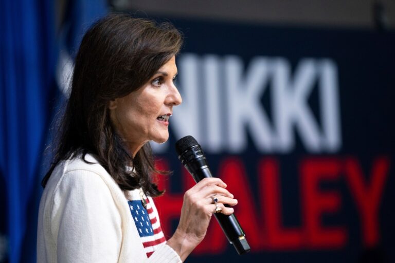 Nikki Haley pide más fondos para financiar su batalla por la nominación republicana a presidenciales