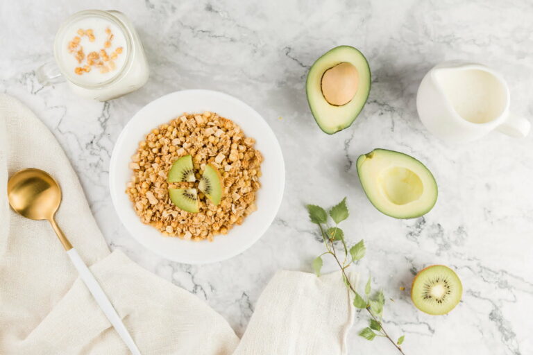 aguacate, leche, todos los alimentos que promueven el sueño