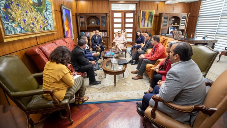 Entidades coordinan mejoras en servicios forenses en RD