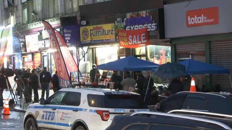 Desalojan otra tienda donde migrantes se refugiaban