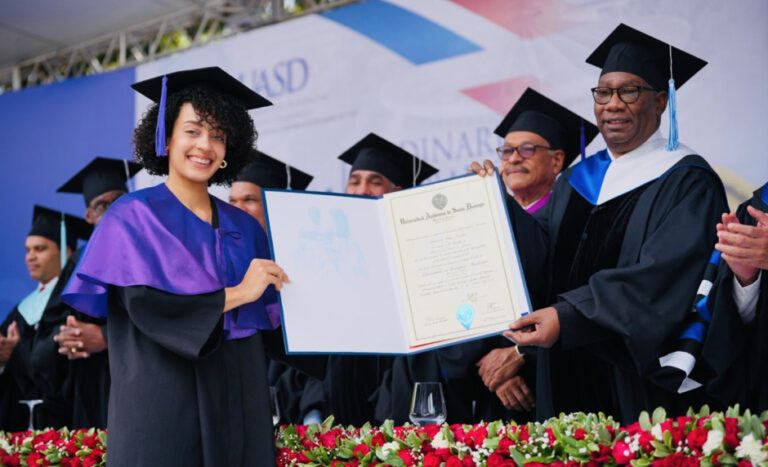 UASD gradúa 2,300 nuevos profesionales – Remolacha