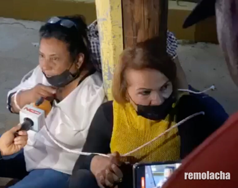 Sonia Mateo y varias mujeres se amarran a postes en Dajabón – Remolacha