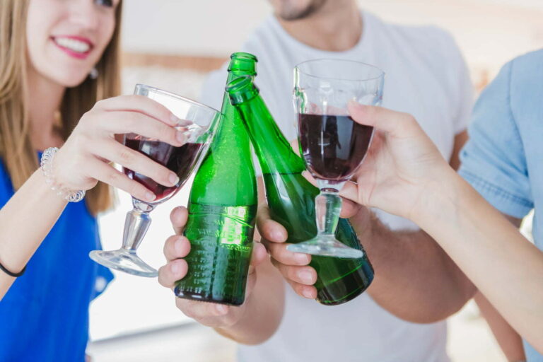 El consumo de alcohol aumenta el riesgo de cáncer