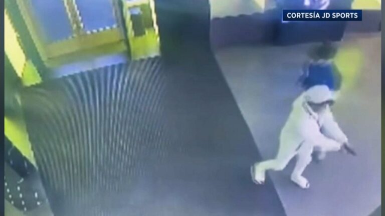Detenido sospechoso en tiroteo en Times Sq. -joven 15 años