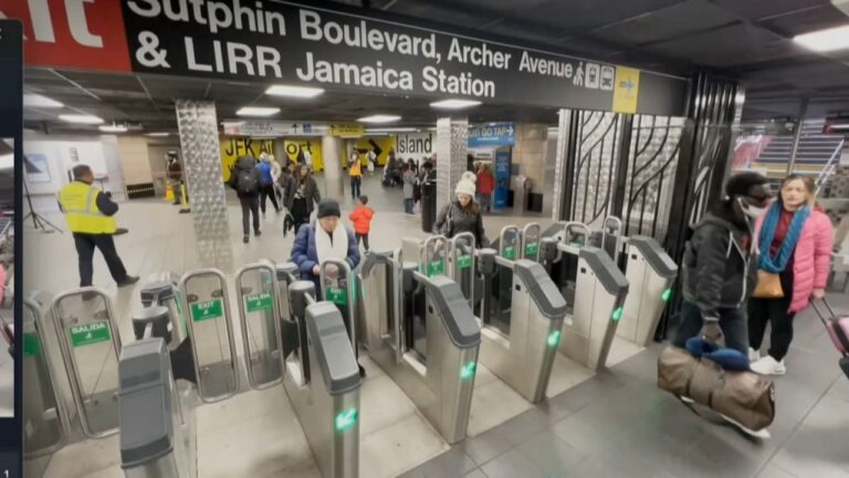 NY:MTA asegura que nuevas puertas en el metro han sido un éxito