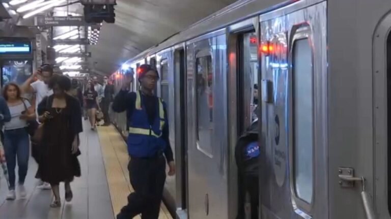 Nueva entrada a la plataforma de tren 7 en Grand Central