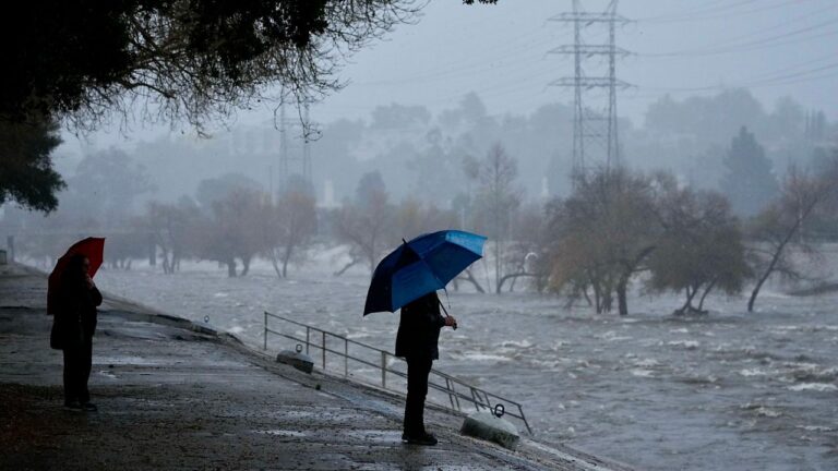 Millones personas en alerta California lluvias catastróficas