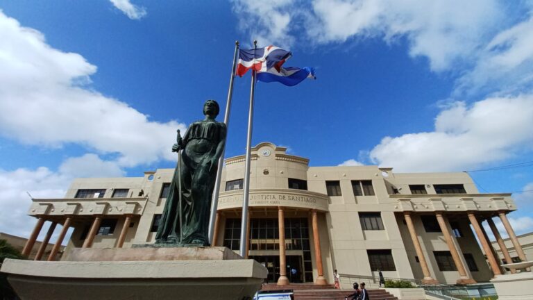 Condenan a 40 y 30 años de prisión a dos hombres mataron oficial de la Policía Nacional