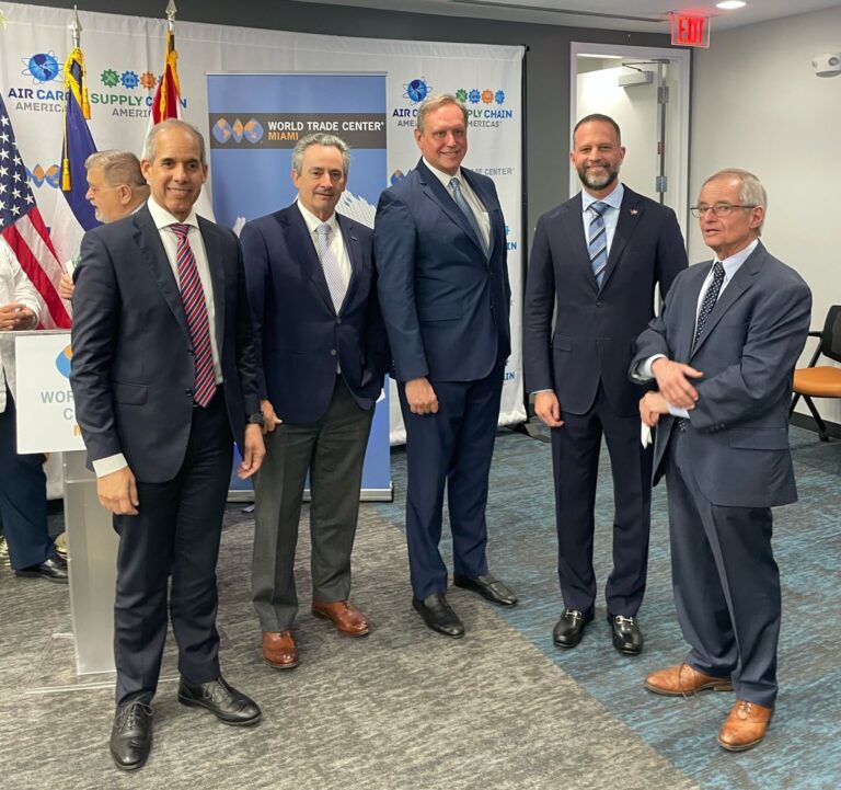 DGA y AMCHAMDR buscan socios logísticos para RD en World Trade Center Miami