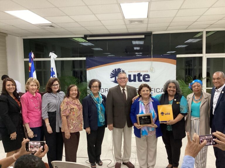 Universidad UTE celebra sus 35 años formando profesionales en la población adulta de RD