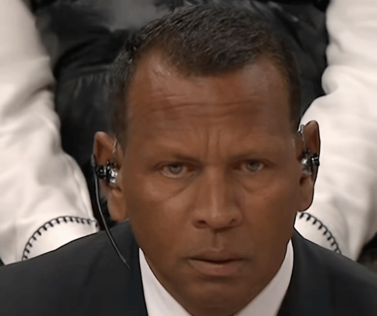 A-Rod explica porque luce más “moreno”