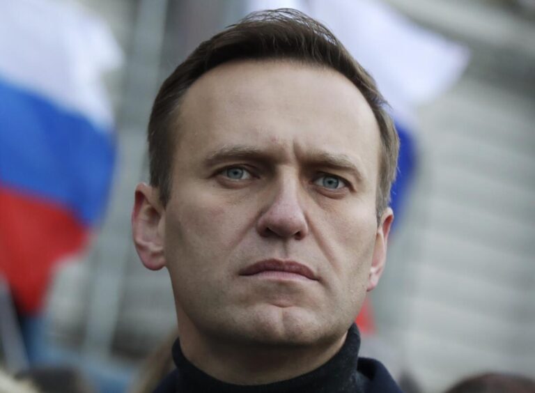 Fallece en prisión el exactivista político Alexéi Navalny