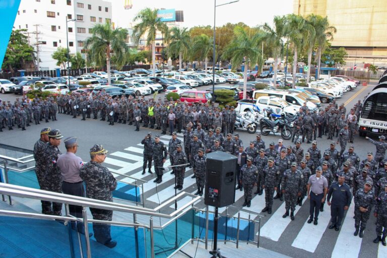 Director de la Policía arenga agentes que reforzarán labores preventivas en proceso electoral