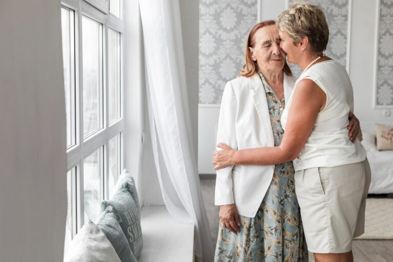 Una mujer celebra su 98º cumpleaños reencontrándose con la hija que dio en adopción hace 80 años