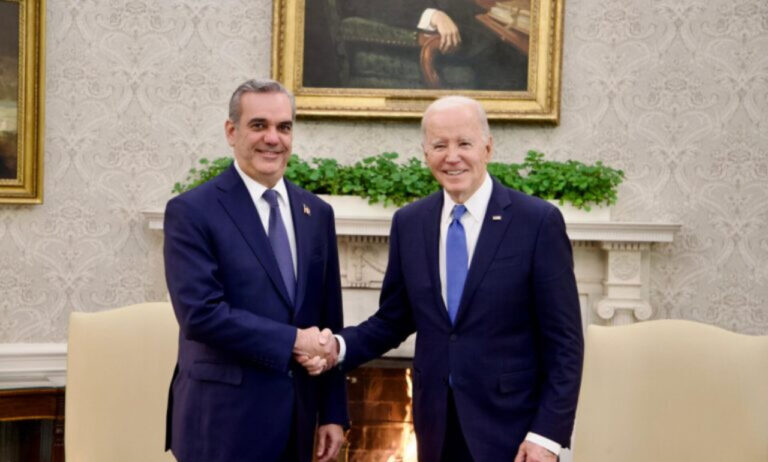 Biden felicita a su homólogo Luis Abinader por su liderazgo en la región