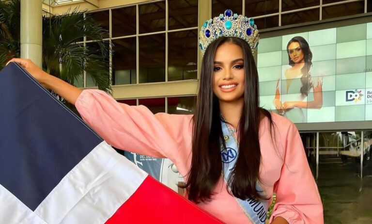 María Victoria Bayo se va a representar a RD en Miss World en India