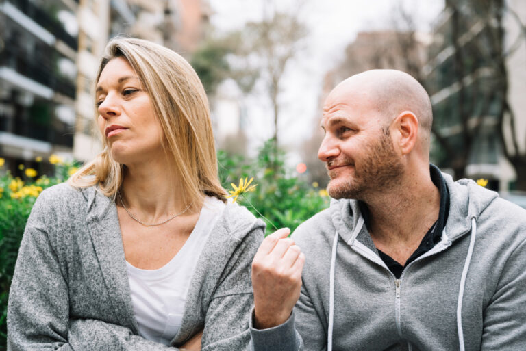 Las 7 mentiras más comunes que los hombres les dicen a las mujeres