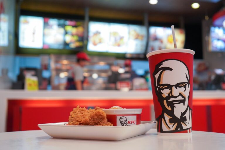 KFC lanza Chizza: una delicia de pollo inspirada en la pizza