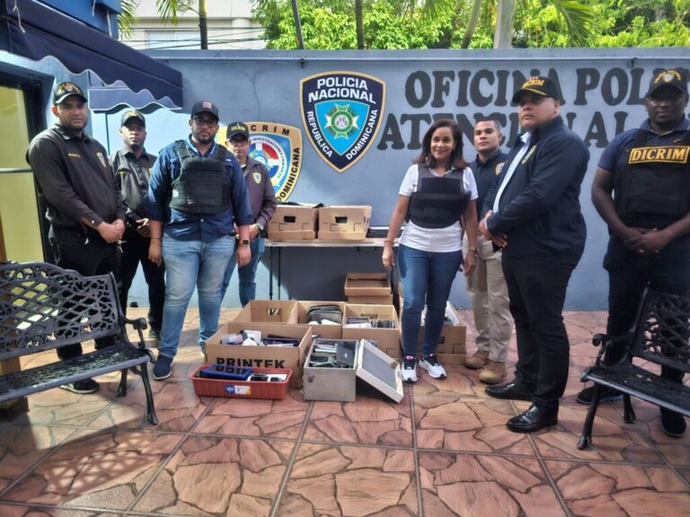 Policiales: Éxito en Operación Conjunta contra el Robo de Celulares en Villa Francisca, al recuperar 570 dispositivos electrónicos presumiblemente robados – Policía Nacional Dominicana