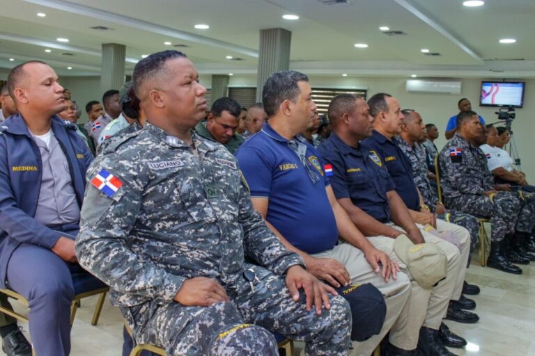 Policiales: Policías reciben charla sobre “Prevención de Enfermedades Renales”. – Policía Nacional Dominicana