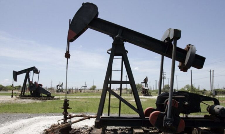 El petróleo cerró en alza de 2.78% hastaUS$79.72 el barril en NY