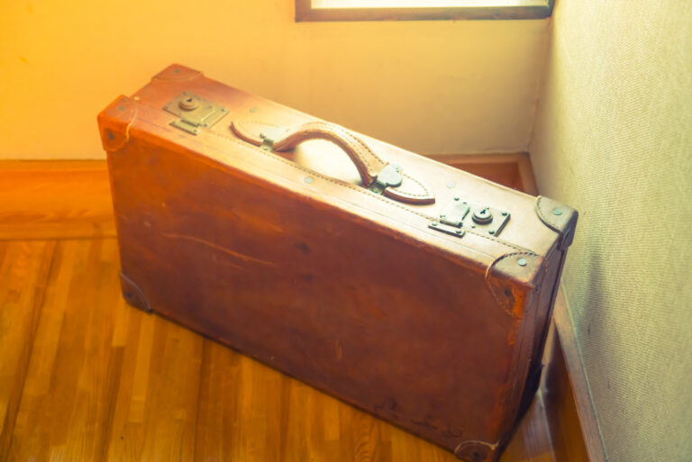 Dejaron las cenizas de un muerto en un bar y el dueño no puede dormir: “Tengo miedo”