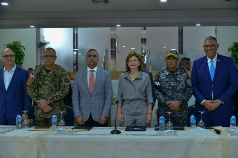 Policiales: Dan inicio a la reunión de seguimiento al Plan de Seguridad Ciudadana encabezada por la vicepresidenta Raquel Peña. – Policía Nacional Dominicana