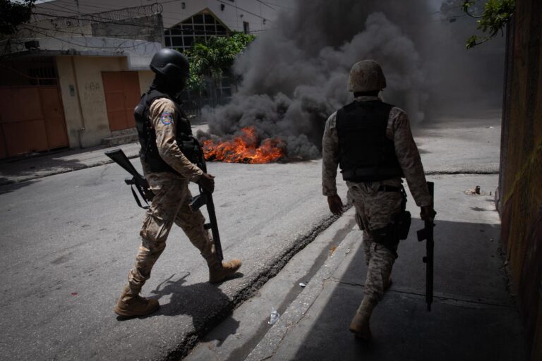 La violencia continúa imparable en Haití, mientras Henry sigue en paradero desconocido