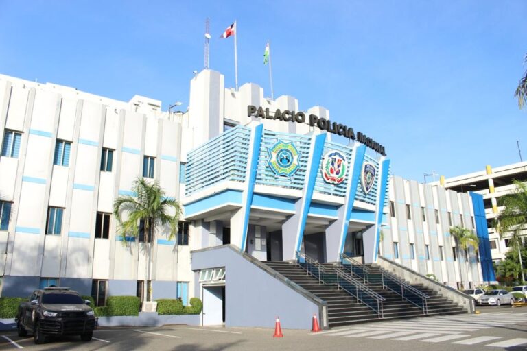 Policiales: Se entrega en Cotuí confesa autora de muerte a puñaladas de otra joven por alegados motivos pasionales. – Policía Nacional Dominicana