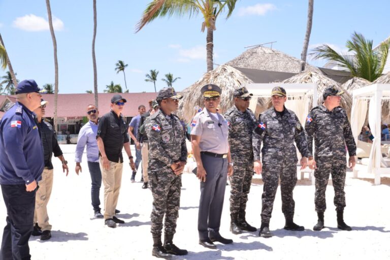 Policiales: Director General PN insta a la ciudadanía a un retorno seguro tras vacaciones de Semana Santa. – Policía Nacional Dominicana