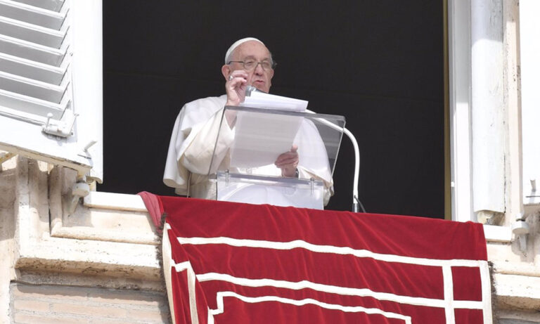 El papa avisa al mundo que el desarme es “un deber moral”