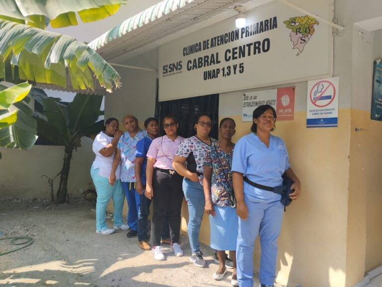 Personal de enfermería de UNAP Barahona paralizan labores