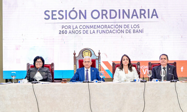 Inclusión teletrabajo al Código de Trabajo pasará a Cámara Baja