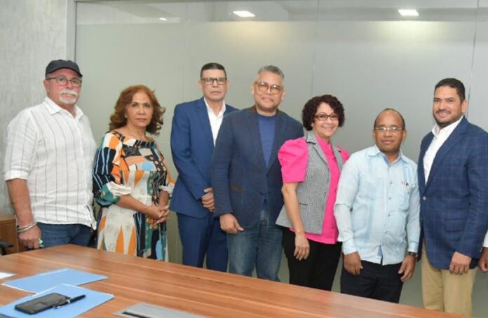 Somos Pueblo y Grupo de Medios Panorama anuncian debate presidencial con los candidatos presidenciales alternativos