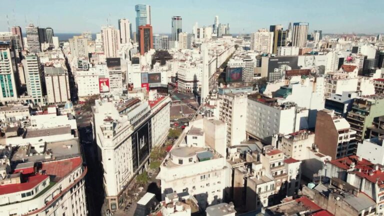 Airbnb en América Latina, una expansión con luces y sombras