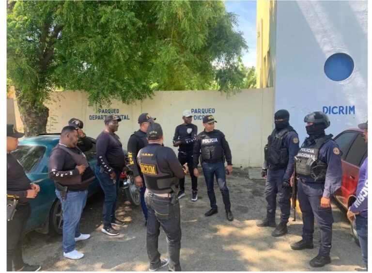 Policiales: DICRIM de la PN arresta a 40 personas, incluyendo prófugas de la justicia, así como también ocupa drogas y armas de fuego. – Policía Nacional Dominicana