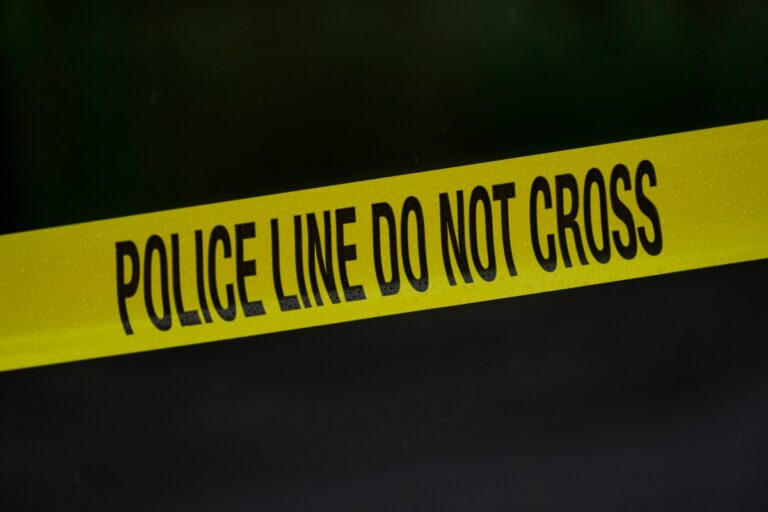 Tres alguaciles heridos en choque vehicular cuando atendían un tiroteo en el este de Los Ángeles #FVDigital