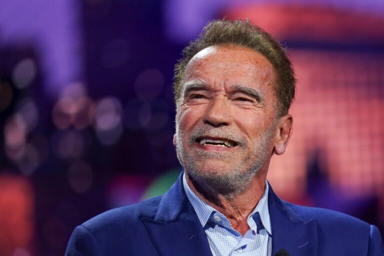 Arnold Schwarzenegger revela que le colocaron un marcapasos tras tres cirugías a corazón abierto