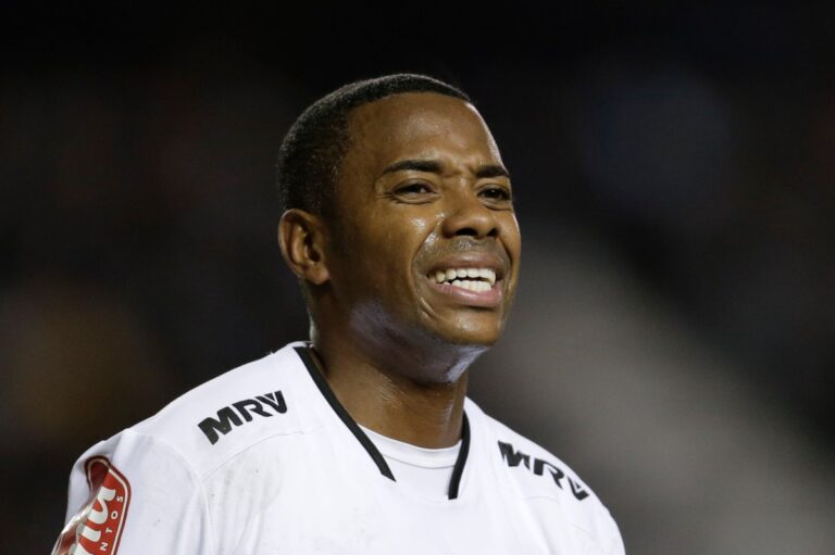 Presidente de Brasil carga contra Robinho y apoya que cumpla su condena por violación en su país